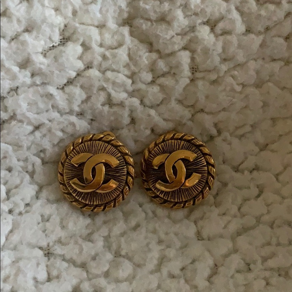 Chanel vintage clip on earrings